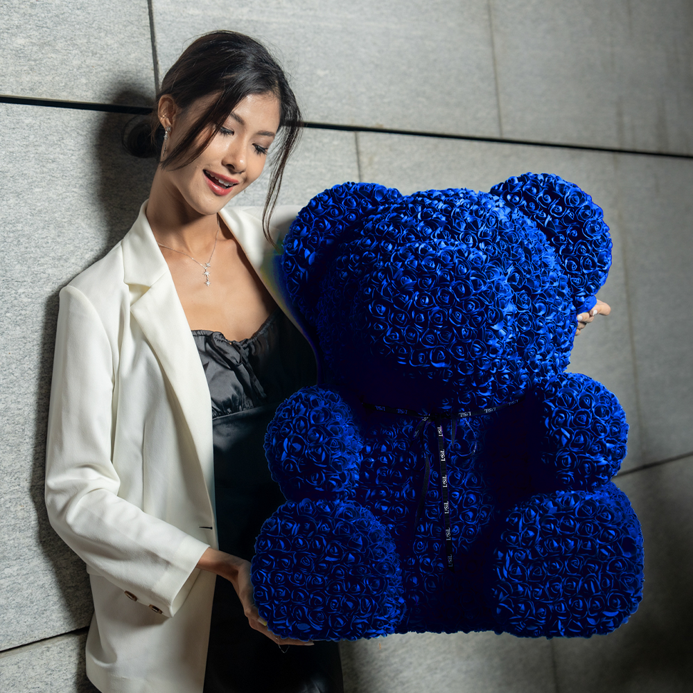 LéSiL Giant Handmade Rose Bear - Diamond Blue