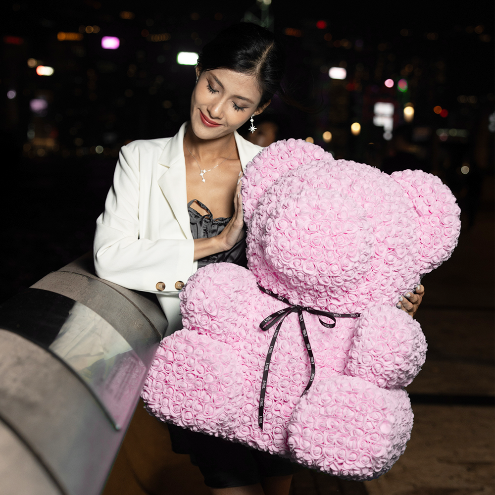 LéSiL Giant Handmade Rose Bear - Light Pink